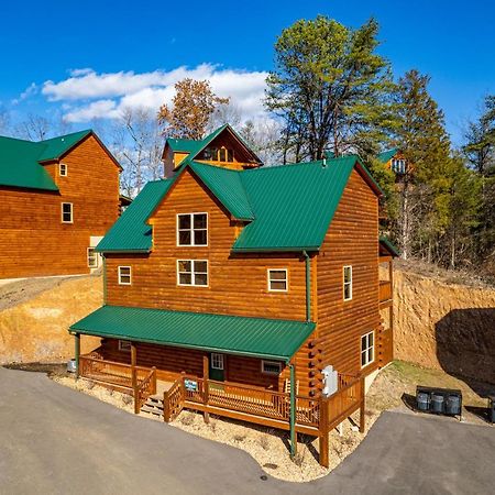 5Bd5B Escape Cabin With 2 Hottubs, Thtr &Game Rm,1Mi To The Parkway! 4Mi To Dollywood - Spring Deal Pigeon Forge Eksteriør bilde