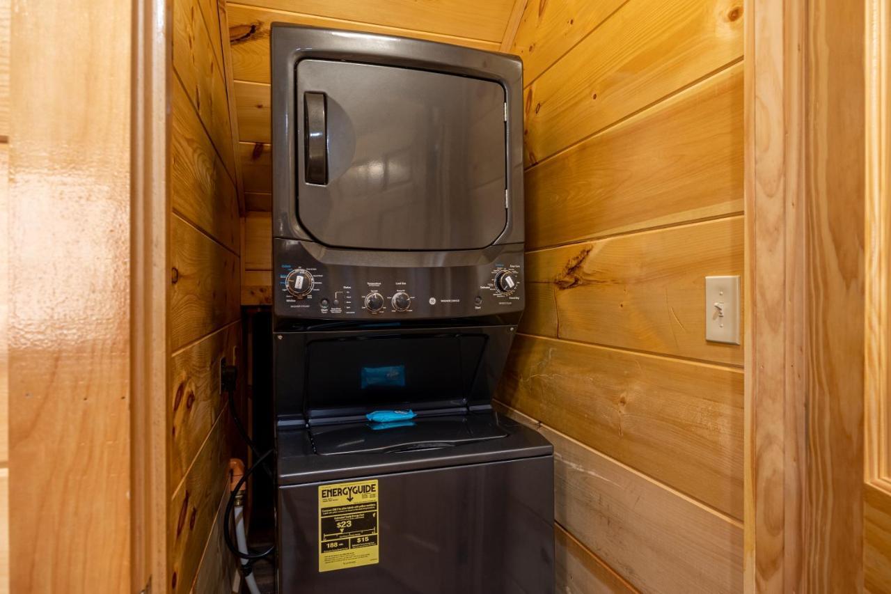 5Bd5B Escape Cabin With 2 Hottubs, Thtr &Game Rm,1Mi To The Parkway! 4Mi To Dollywood - Spring Deal Pigeon Forge Eksteriør bilde