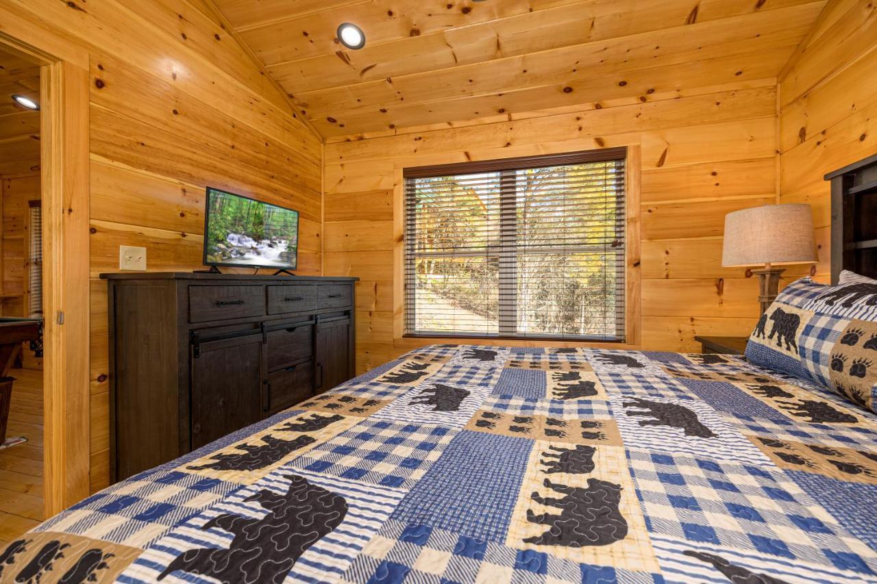 5Bd5B Escape Cabin With 2 Hottubs, Thtr &Game Rm,1Mi To The Parkway! 4Mi To Dollywood - Spring Deal Pigeon Forge Eksteriør bilde
